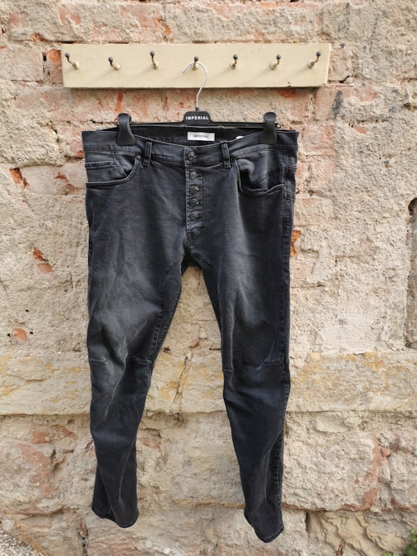 Black Jeans mit Knopfleiste - Imperial