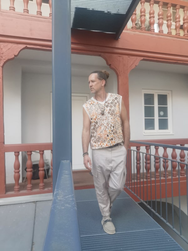 Hose mit Gummibund beige - Imperial