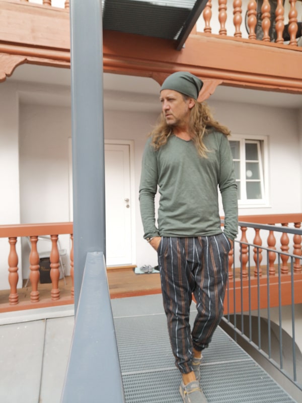 Longsleeve V Ausschnitt militare grün  - Imperial